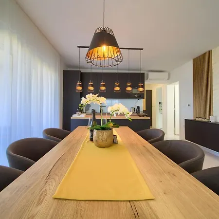 Crystal Aura 2 Apartment Malinska